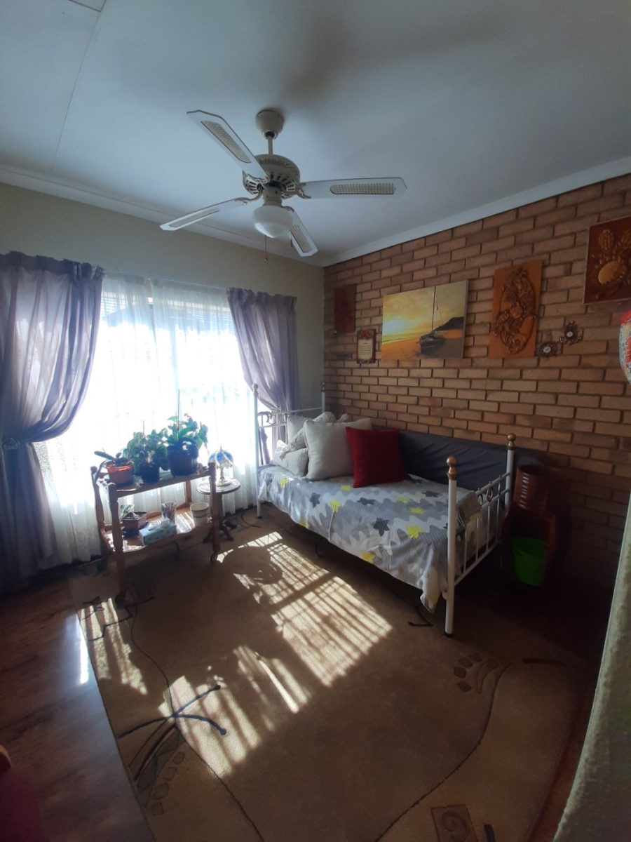 4 Bedroom Property for Sale in Model Park Mpumalanga