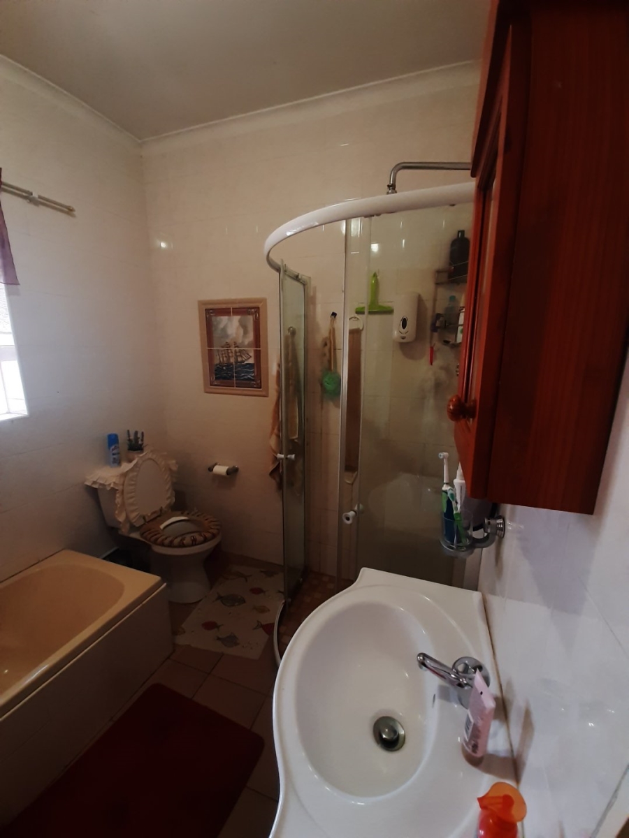 4 Bedroom Property for Sale in Model Park Mpumalanga