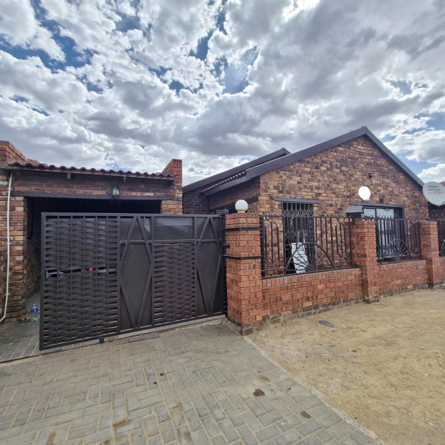 3 Bedroom Property for Sale in Embalenhle Mpumalanga