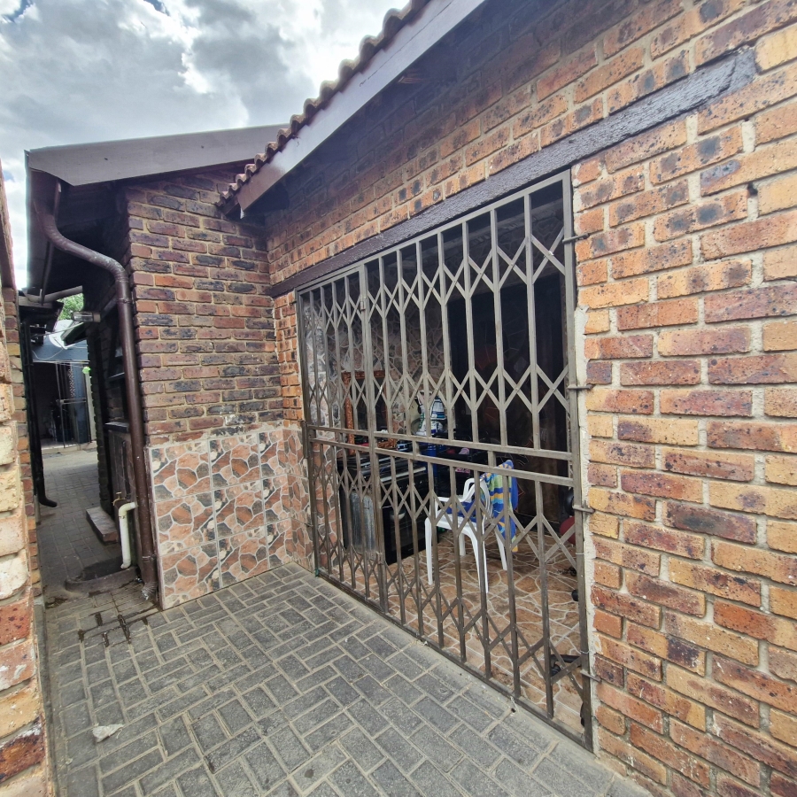 3 Bedroom Property for Sale in Embalenhle Mpumalanga
