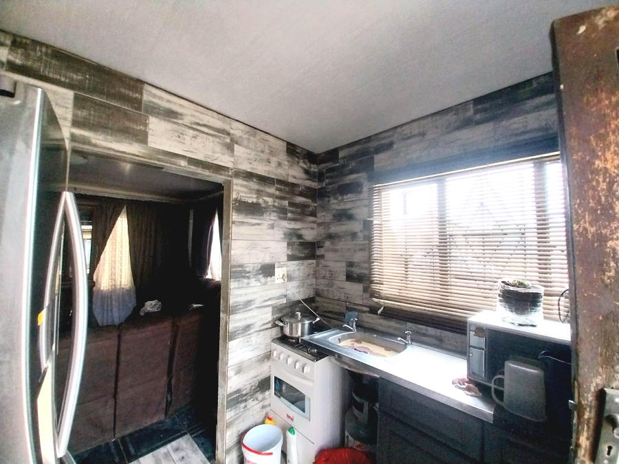 2 Bedroom Property for Sale in Embalenhle Mpumalanga