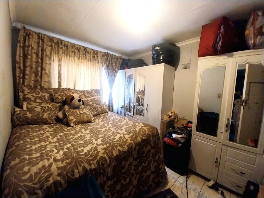 2 Bedroom Property for Sale in Embalenhle Mpumalanga