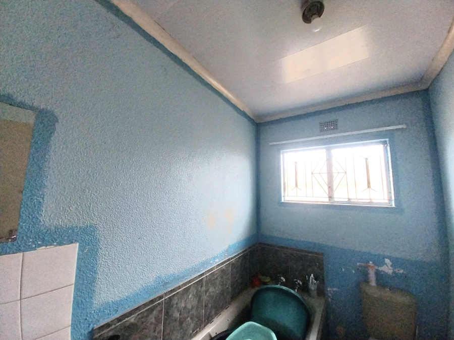 2 Bedroom Property for Sale in Embalenhle Mpumalanga