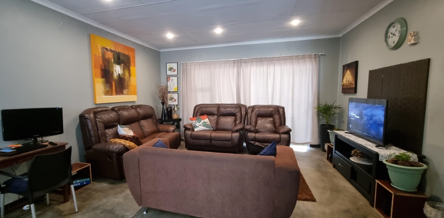 2 Bedroom Property for Sale in Nelspruit Ext 2 Mpumalanga