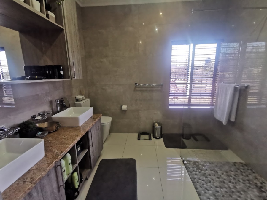 5 Bedroom Property for Sale in Shandon Mpumalanga