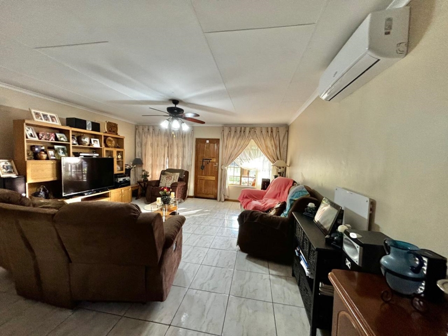 7 Bedroom Property for Sale in Trichardt Mpumalanga
