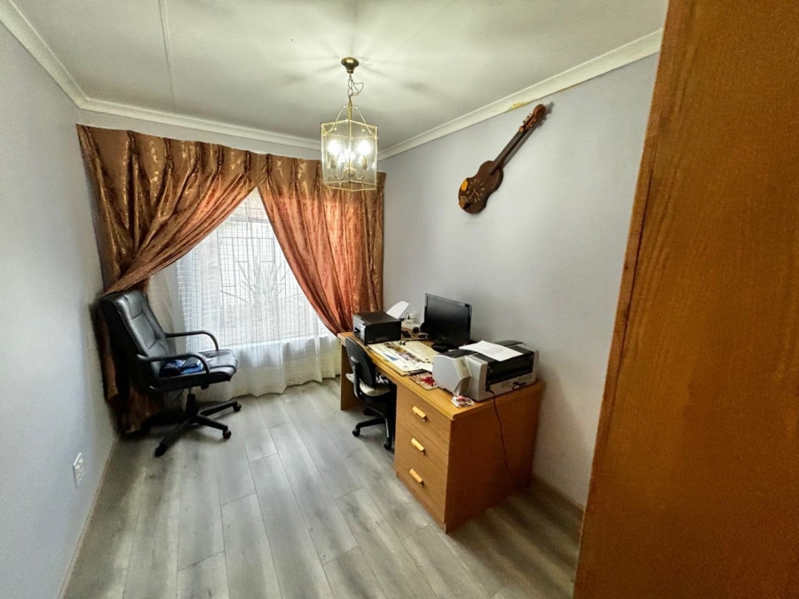 7 Bedroom Property for Sale in Trichardt Mpumalanga