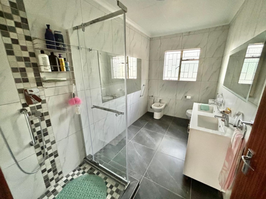7 Bedroom Property for Sale in Trichardt Mpumalanga