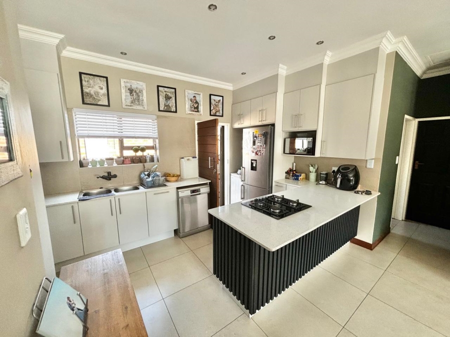 3 Bedroom Property for Sale in Terra Nova Mpumalanga