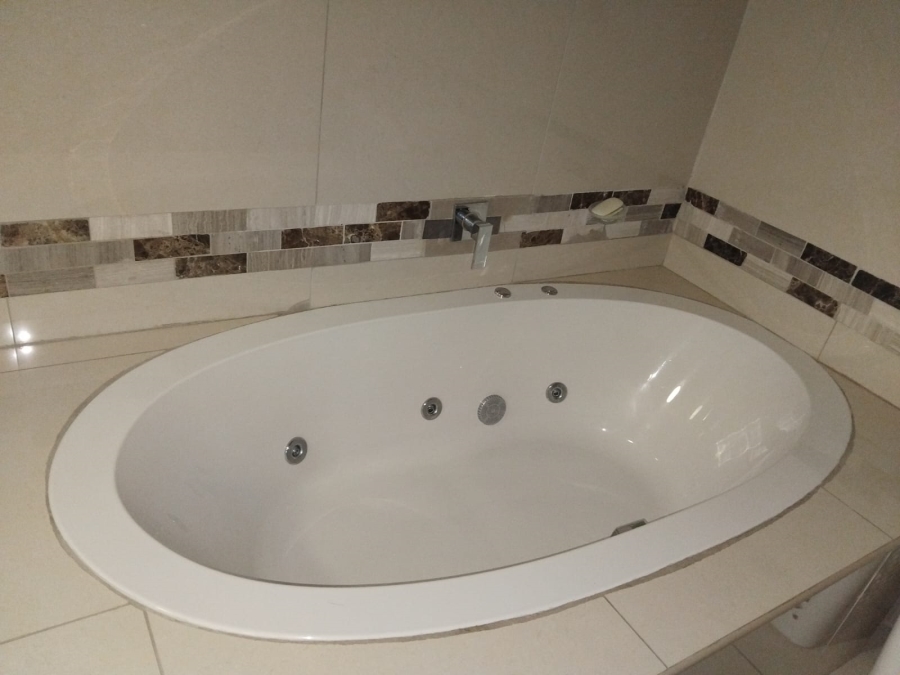 5 Bedroom Property for Sale in Reyno Ridge Mpumalanga
