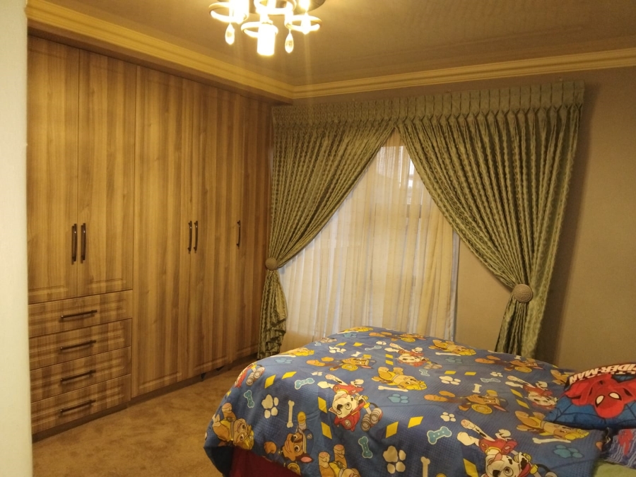 5 Bedroom Property for Sale in Reyno Ridge Mpumalanga