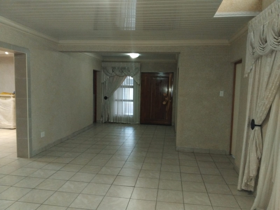 5 Bedroom Property for Sale in Reyno Ridge Mpumalanga