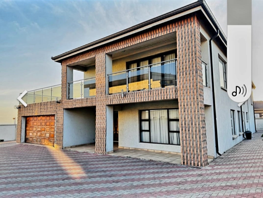 5 Bedroom Property for Sale in Reyno Ridge Mpumalanga