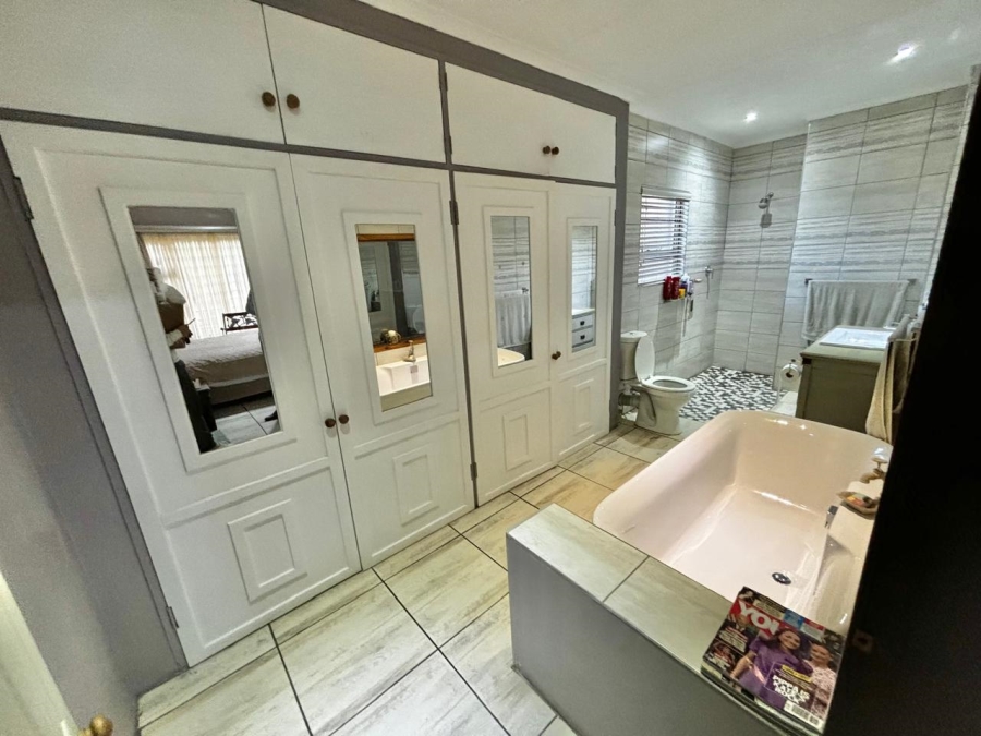 5 Bedroom Property for Sale in Secunda Mpumalanga