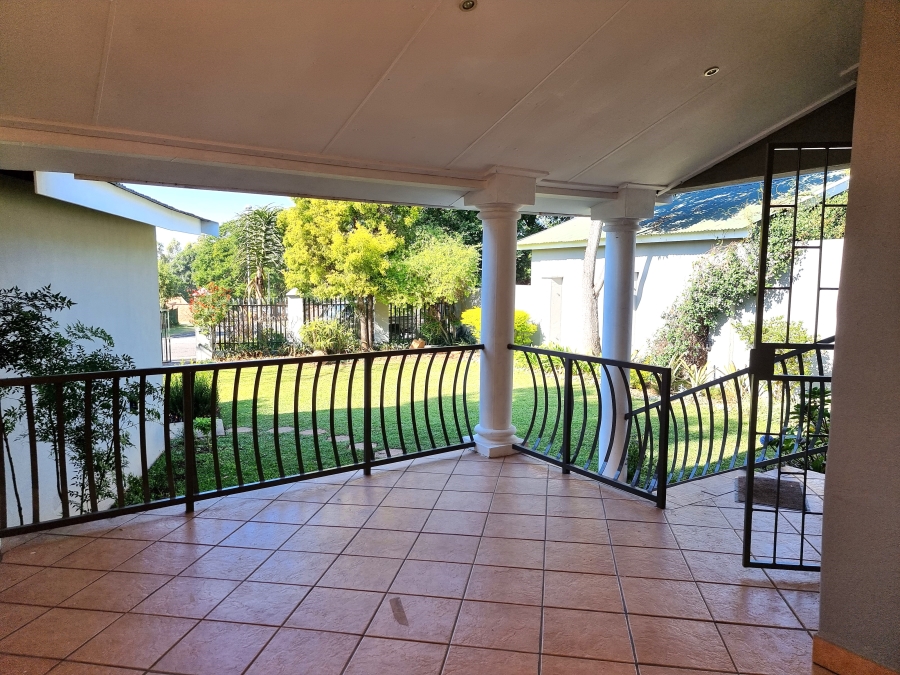 8 Bedroom Property for Sale in White River Ext 9 Mpumalanga