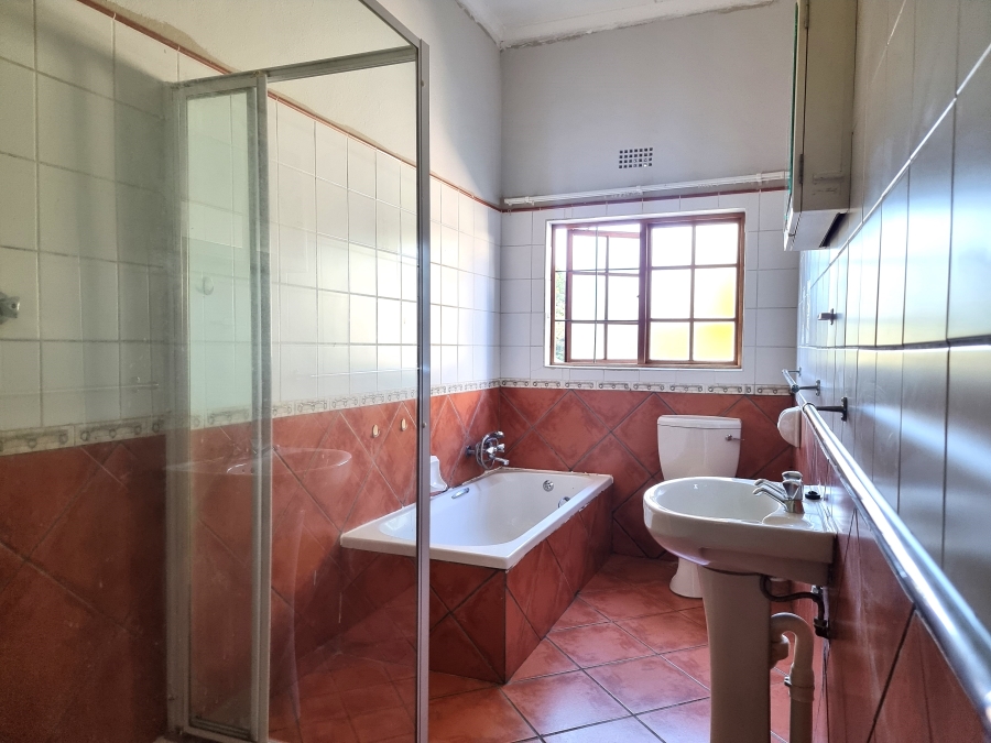 8 Bedroom Property for Sale in White River Ext 9 Mpumalanga
