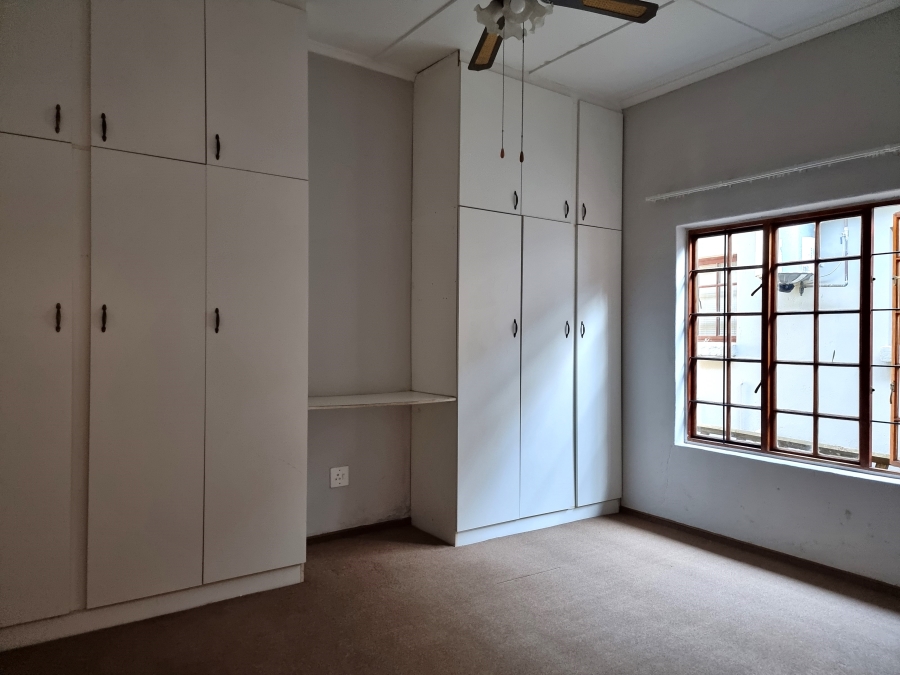 8 Bedroom Property for Sale in White River Ext 9 Mpumalanga