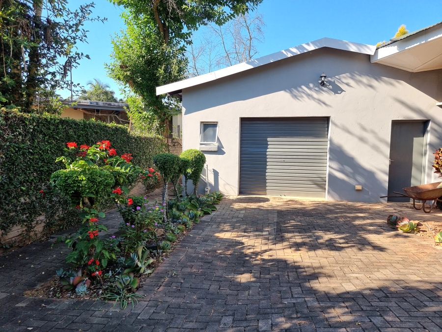 8 Bedroom Property for Sale in White River Ext 9 Mpumalanga