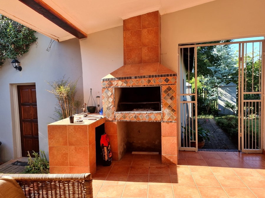 8 Bedroom Property for Sale in White River Ext 9 Mpumalanga