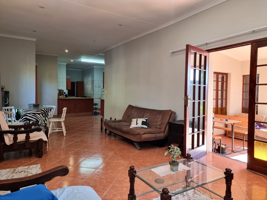 8 Bedroom Property for Sale in White River Ext 9 Mpumalanga