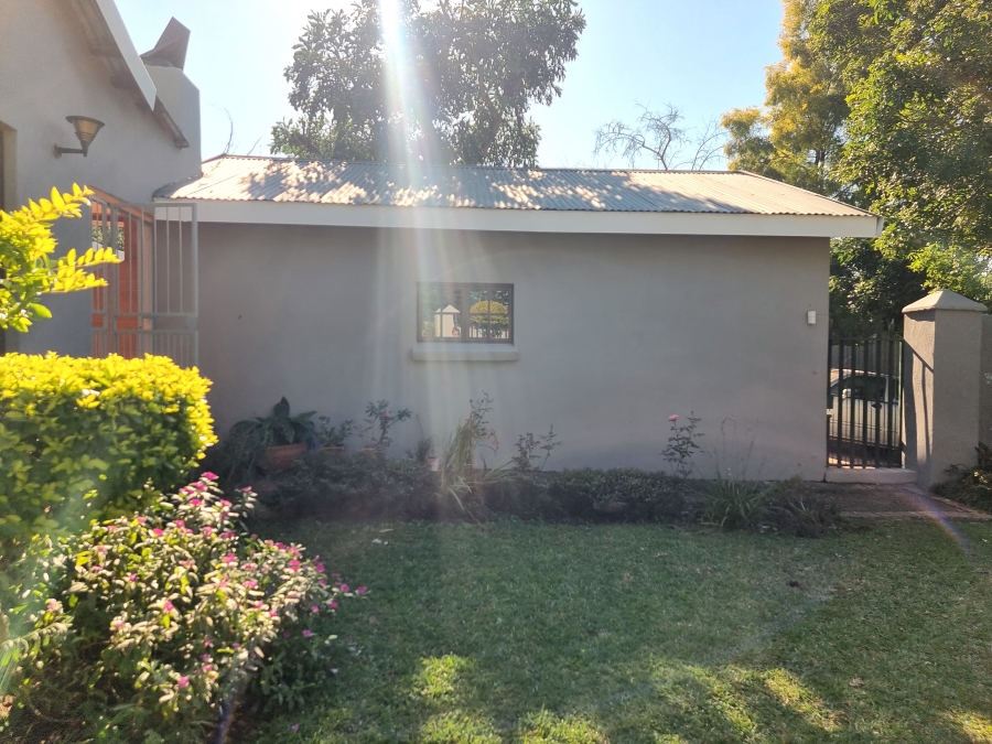 8 Bedroom Property for Sale in White River Ext 9 Mpumalanga
