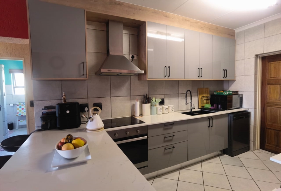 2 Bedroom Property for Sale in Stonehenge Mpumalanga