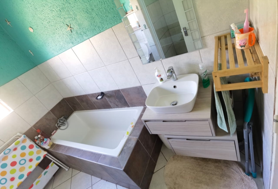 2 Bedroom Property for Sale in Stonehenge Mpumalanga