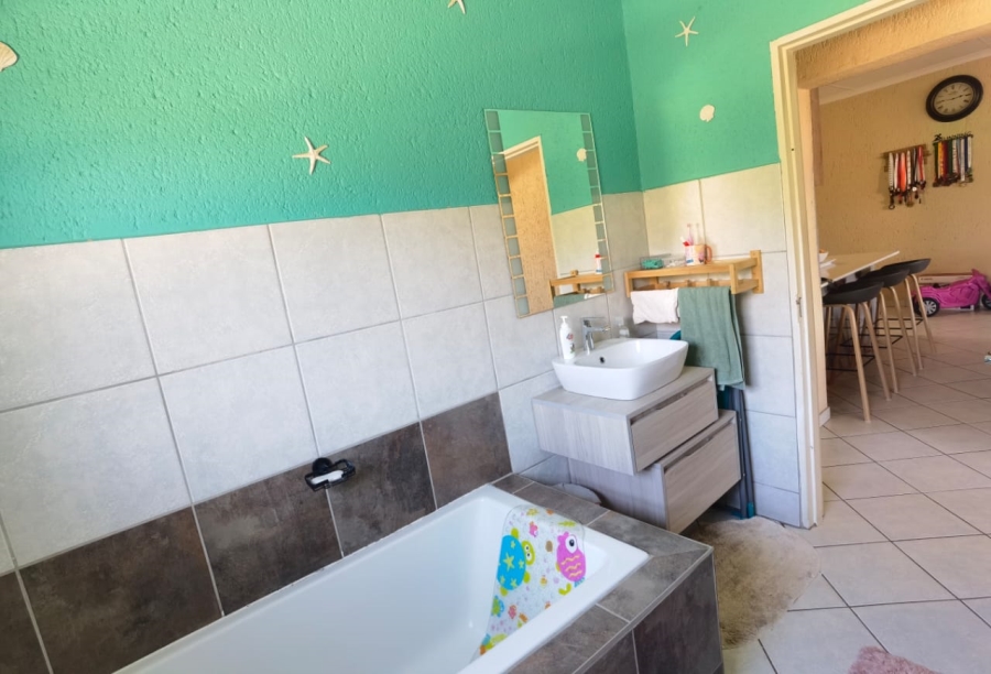 2 Bedroom Property for Sale in Stonehenge Mpumalanga