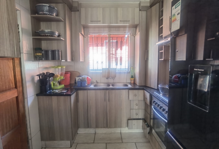4 Bedroom Property for Sale in Kamagugu Mpumalanga