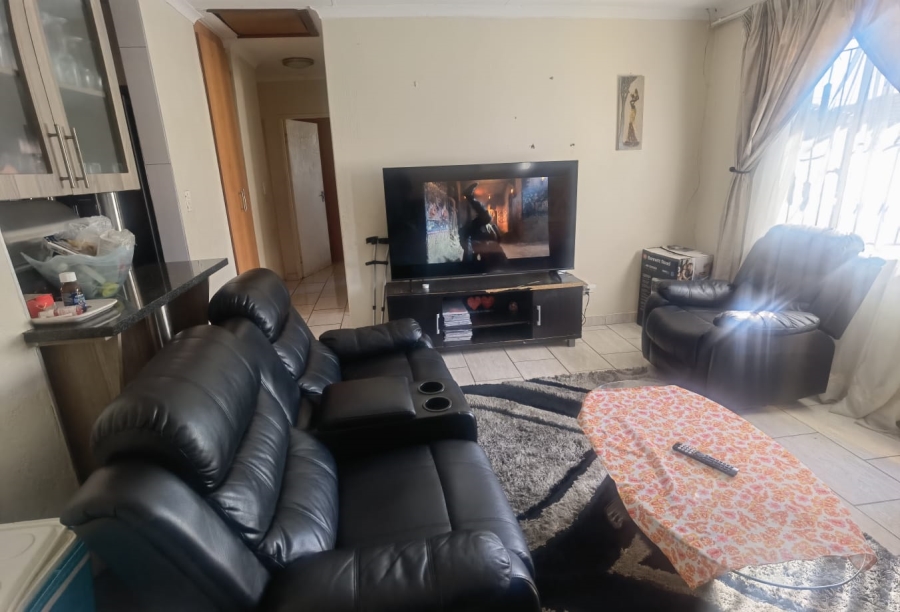 4 Bedroom Property for Sale in Kamagugu Mpumalanga