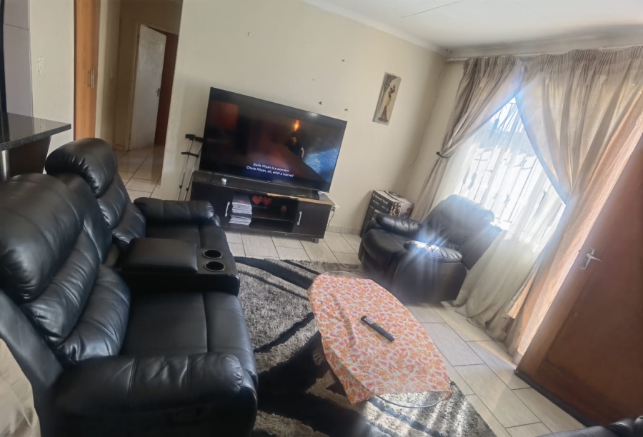 4 Bedroom Property for Sale in Kamagugu Mpumalanga