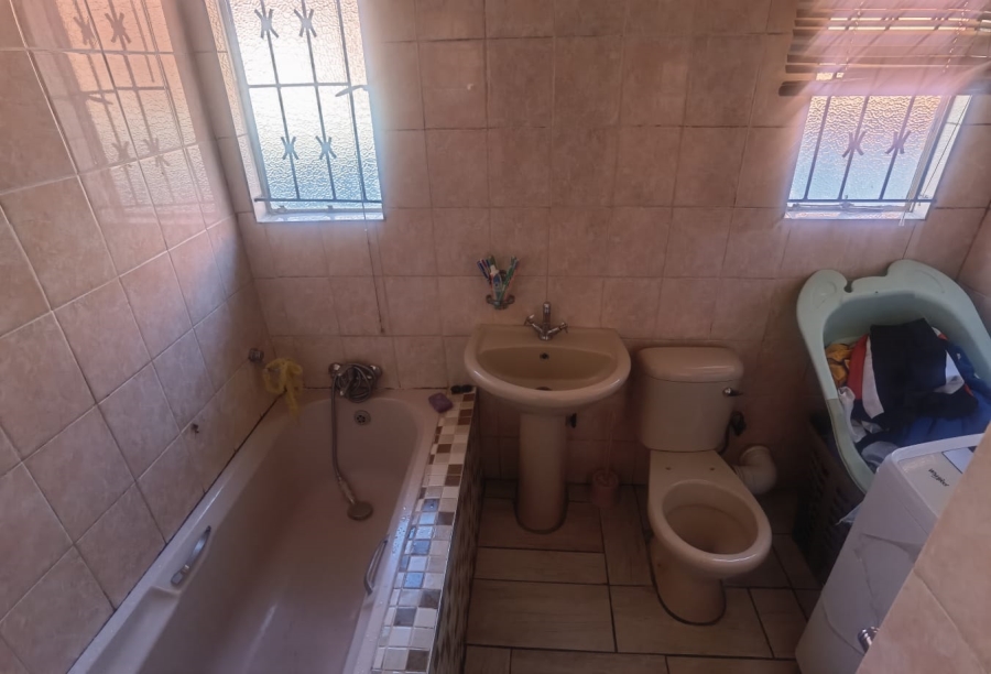 4 Bedroom Property for Sale in Kamagugu Mpumalanga