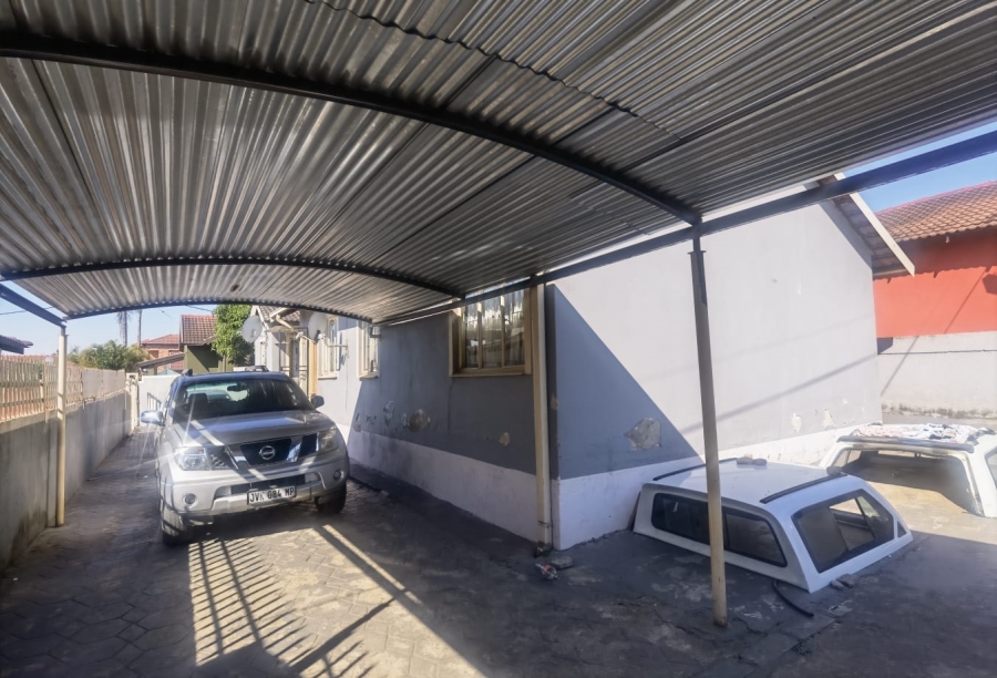 4 Bedroom Property for Sale in Kamagugu Mpumalanga