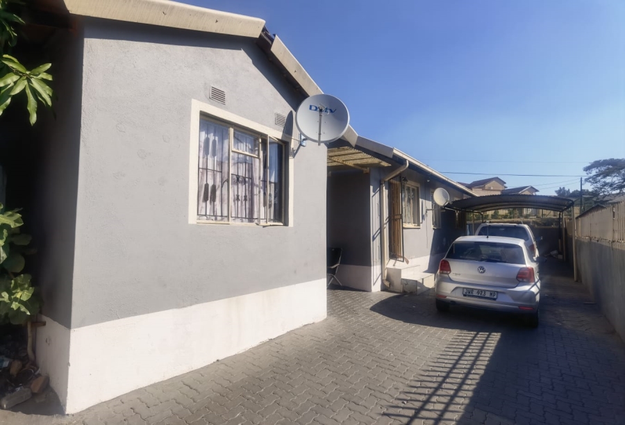 4 Bedroom Property for Sale in Kamagugu Mpumalanga