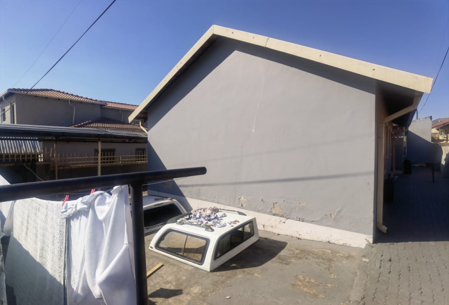 4 Bedroom Property for Sale in Kamagugu Mpumalanga