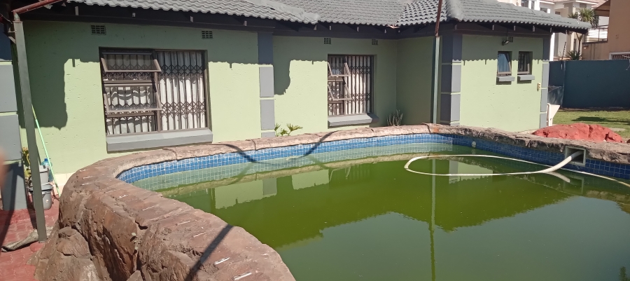 4 Bedroom Property for Sale in Model Park Mpumalanga