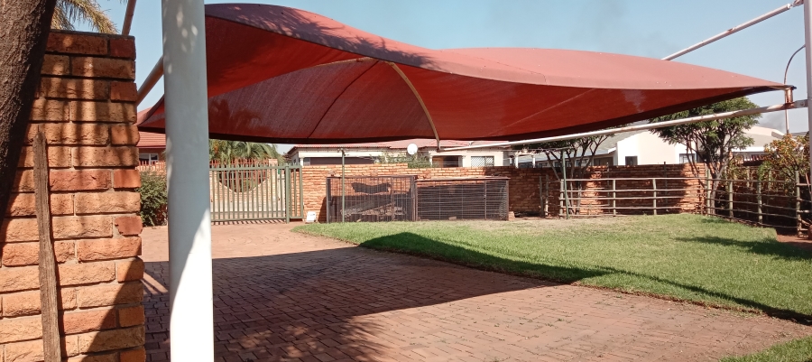 4 Bedroom Property for Sale in Pine Ridge Mpumalanga