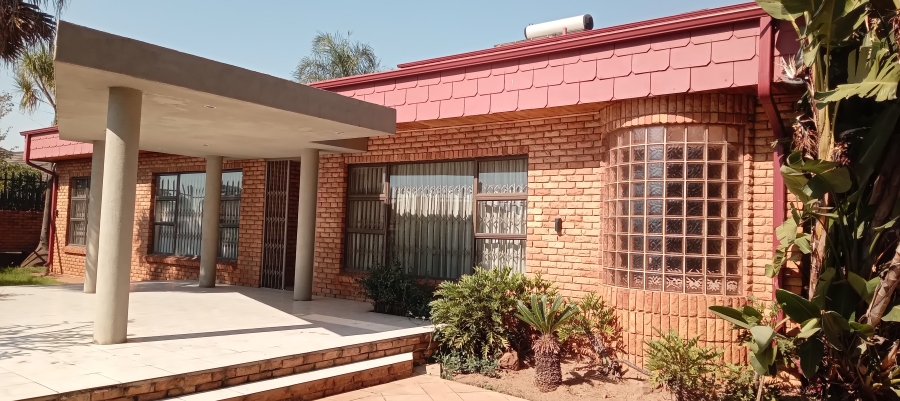 4 Bedroom Property for Sale in Pine Ridge Mpumalanga