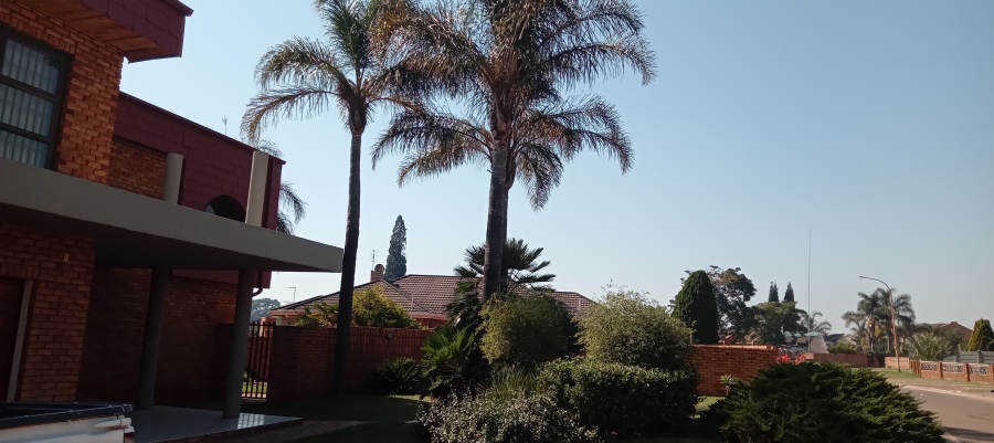 4 Bedroom Property for Sale in Pine Ridge Mpumalanga