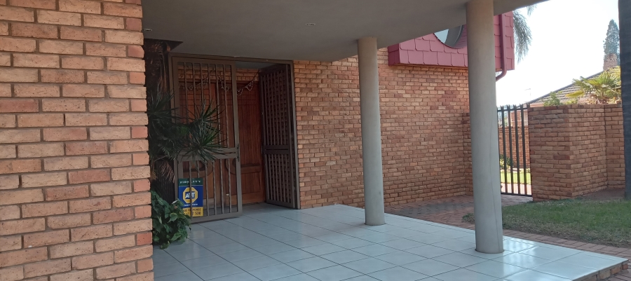 4 Bedroom Property for Sale in Pine Ridge Mpumalanga
