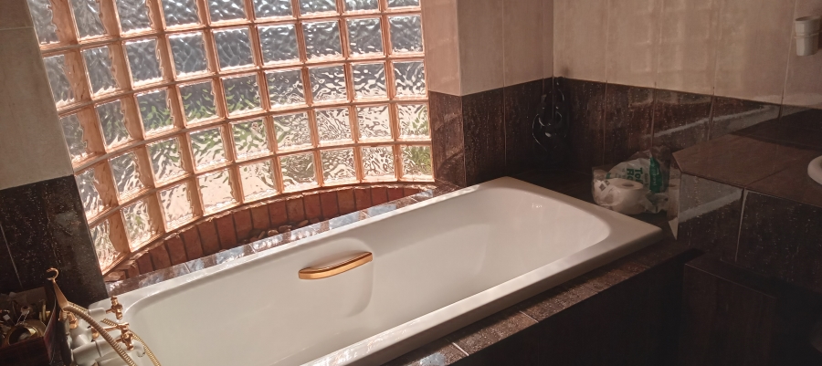 4 Bedroom Property for Sale in Pine Ridge Mpumalanga