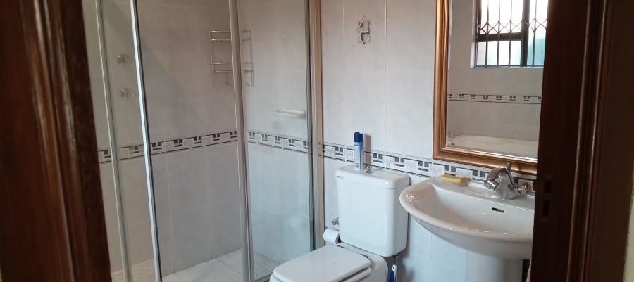 4 Bedroom Property for Sale in Pine Ridge Mpumalanga