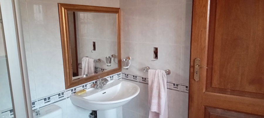 4 Bedroom Property for Sale in Pine Ridge Mpumalanga