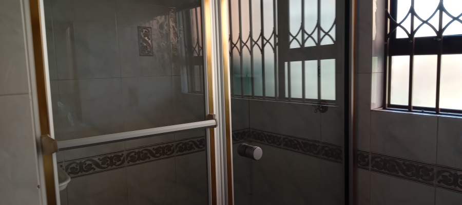 4 Bedroom Property for Sale in Pine Ridge Mpumalanga