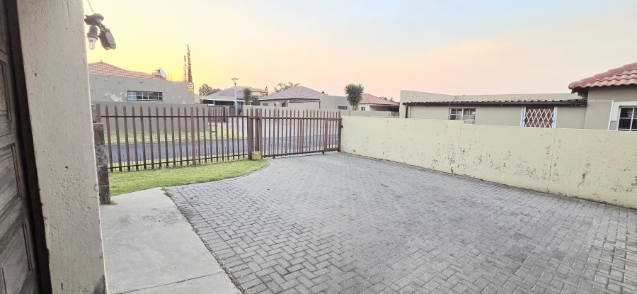 3 Bedroom Property for Sale in Ben Fleur Mpumalanga