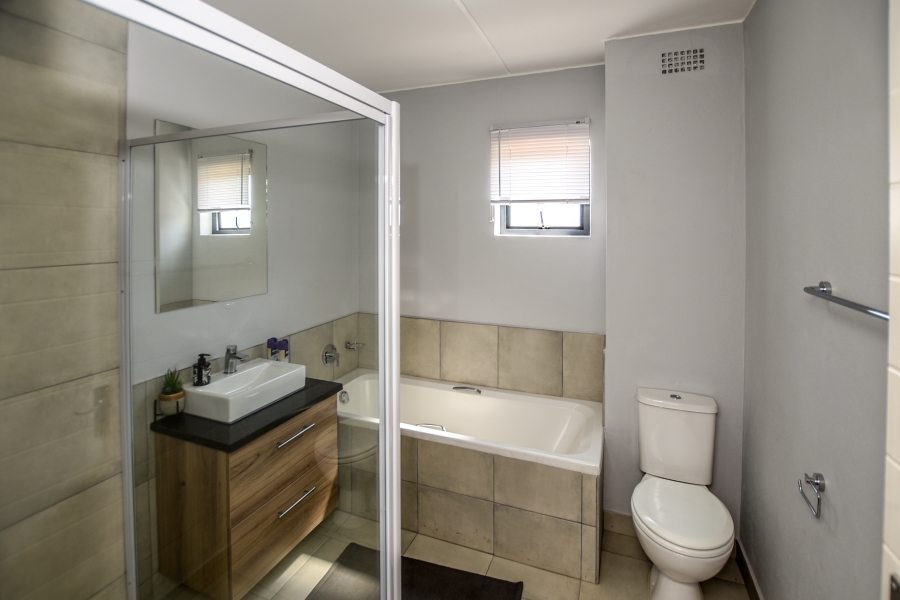 2 Bedroom Property for Sale in West Acres Ext 15 Mpumalanga