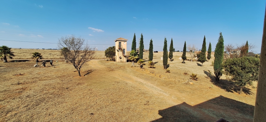 7 Bedroom Property for Sale in Golden Mile Mpumalanga