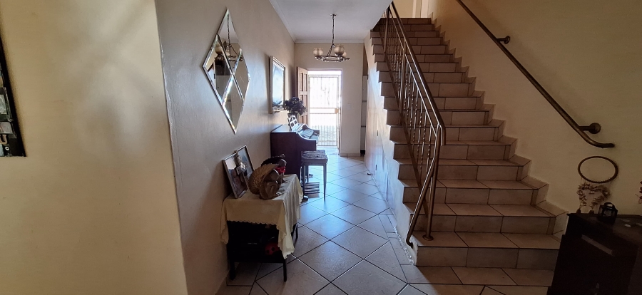 7 Bedroom Property for Sale in Golden Mile Mpumalanga