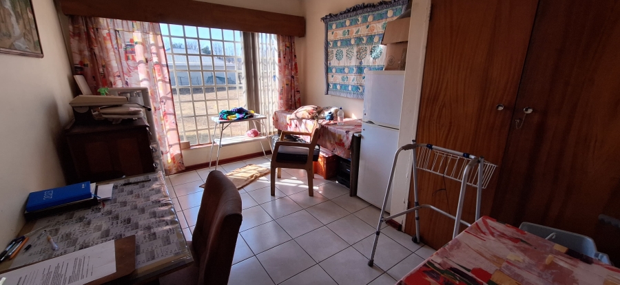 7 Bedroom Property for Sale in Golden Mile Mpumalanga