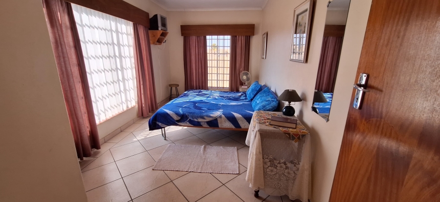 7 Bedroom Property for Sale in Golden Mile Mpumalanga
